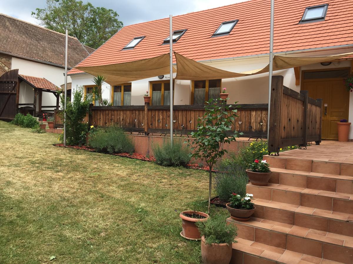 Hotel Levendula Porta Es Pajtaszinhaz Orfű Exteriér fotografie